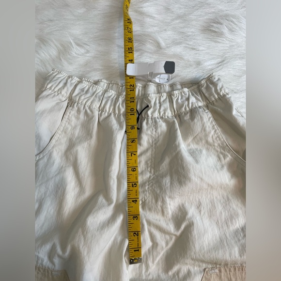 Nike high rise loose fit two tone Women's White and Cream Pants - Picture 7 of 16